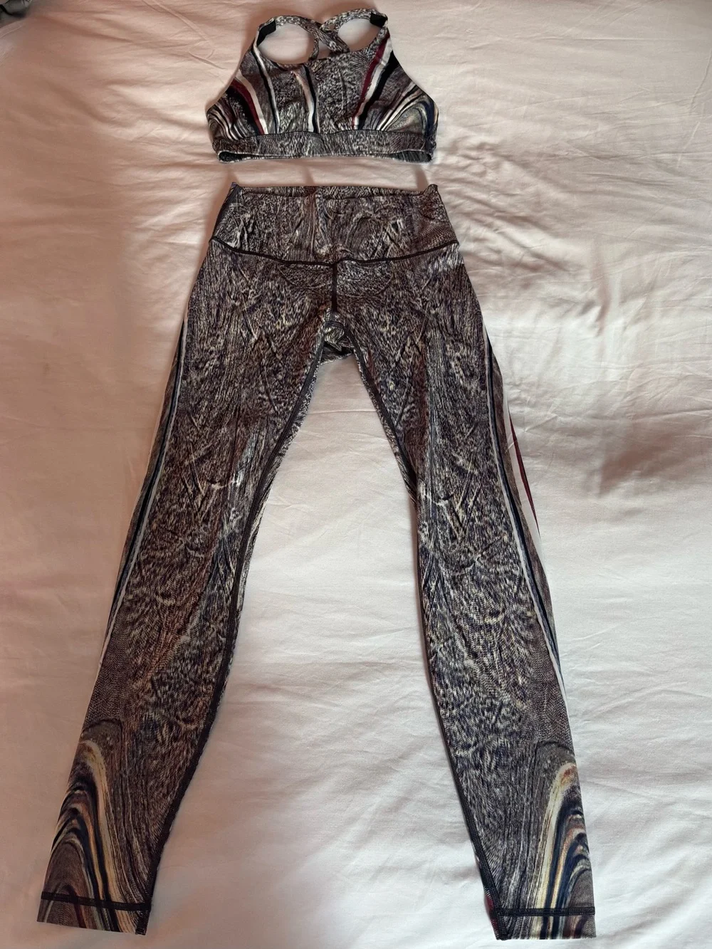 RARE LULULEMON SET - align leggings + sports bra